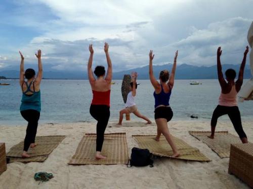 Yoga on the beach - Gili Backpacking